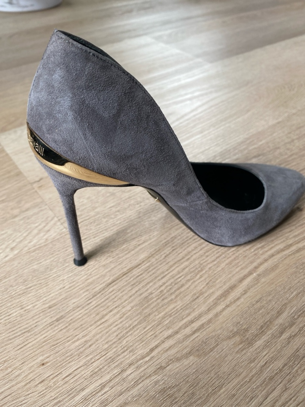 Roberto Cavalli Suede Pointed Toe Pumps Gray Gold Heel Detail Made in Italy - Picture 6 of 10
